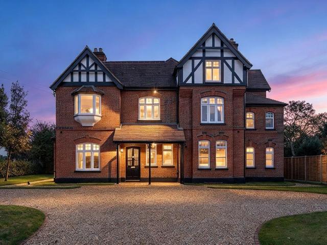 House for rent in East Molesey, Elmbridge