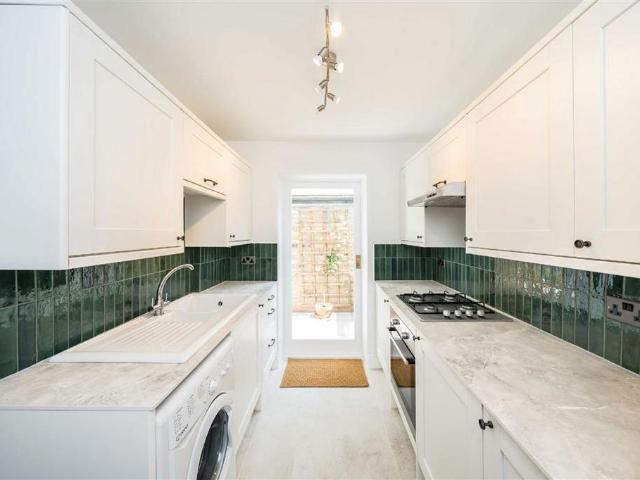 Apartment for rent in Clapham Junction, Greater London