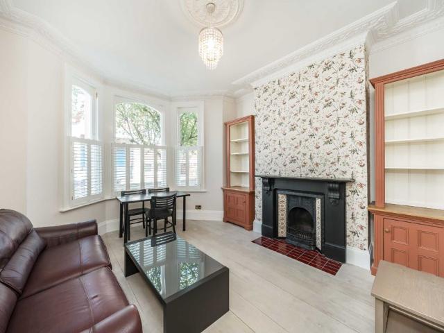 Apartment for rent in Clapham Junction, Greater London