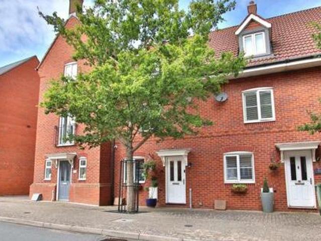 House for sale in Wheatpieces, Pamington