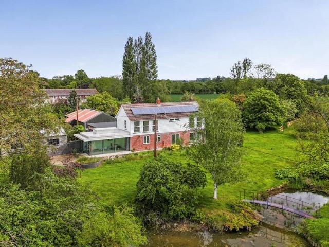 House for rent in Abbess, Beauchamp and Berners Roding, Epping