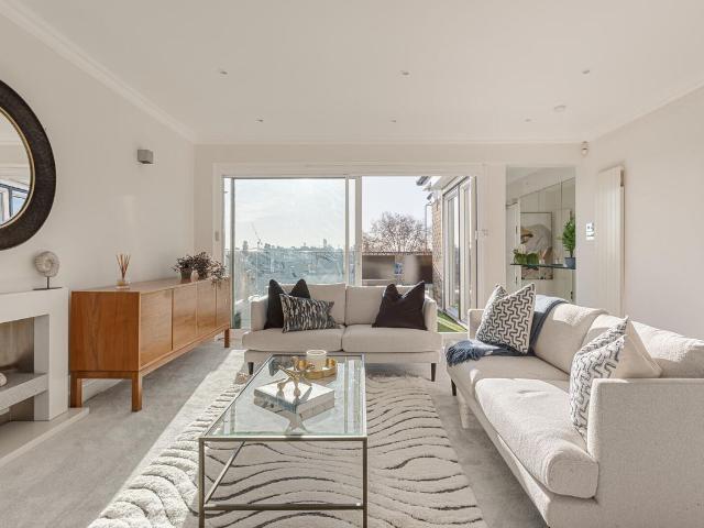Apartment for rent in Chelsea, Greater London