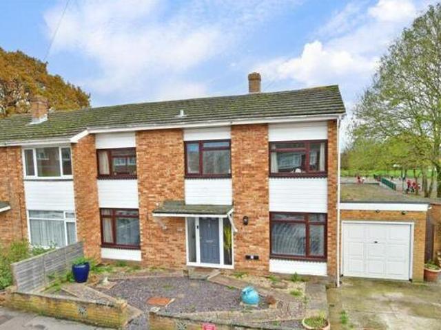 House for sale in Spring Vale, Hampshire
