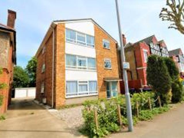 Apartment for rent in Surbiton, Greater London
