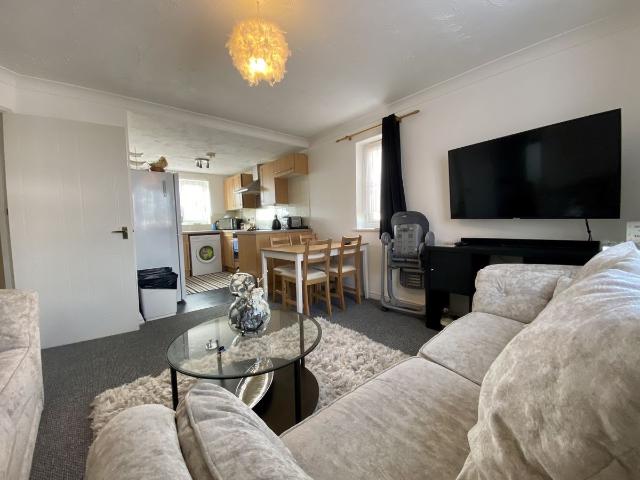 Apartment for rent in Pengam Green, Falcon Lodge