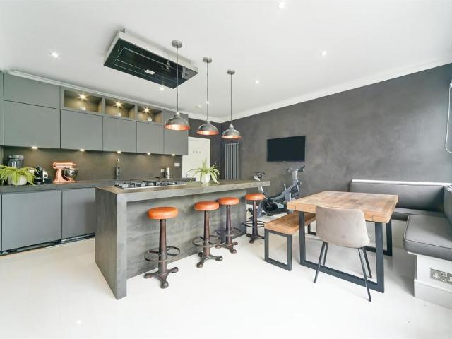House for rent in Brompton, Greater London