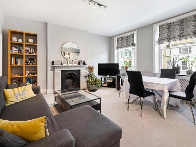 House for rent in Brompton, Greater London