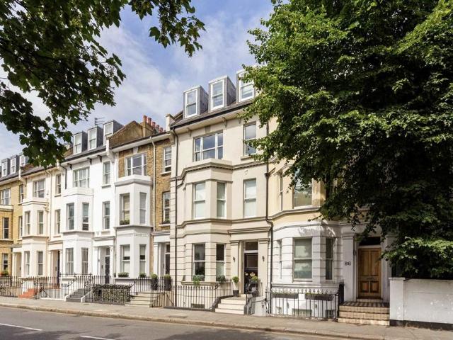 House for rent in Brompton, Greater London