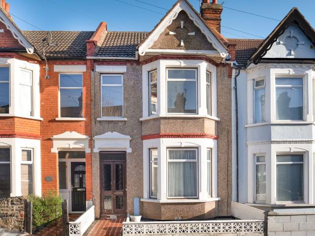 House for rent in Alton Barnes, Essex