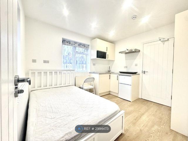 Studio for rent in Lane, Greater London