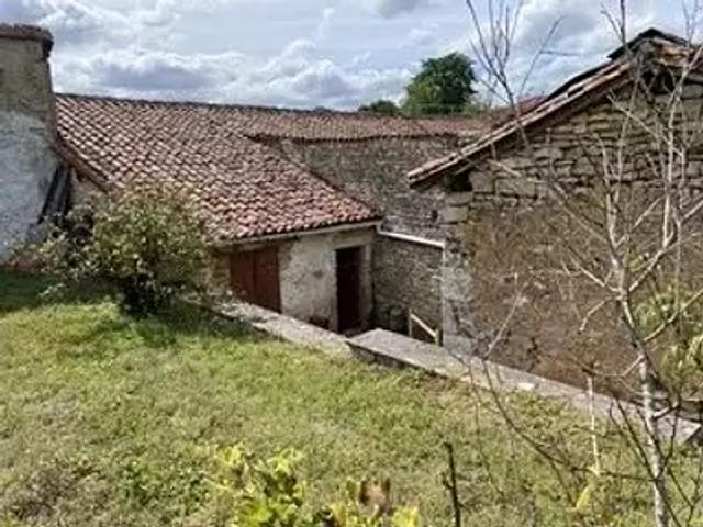 Maison vente à Confolens, Beaulieu-sur-sonnette