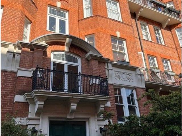 Room for rent in West Kensington, Greater London