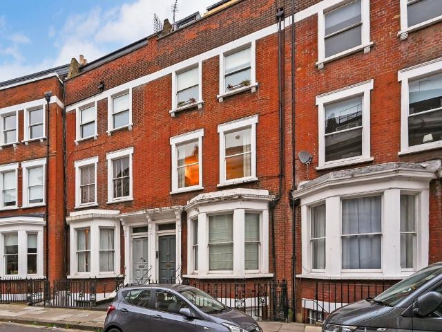 Apartment for rent in West Kensington, Greater London