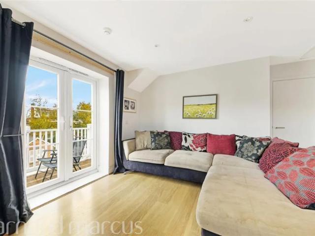 Room for rent in Worcester Park, Greater London
