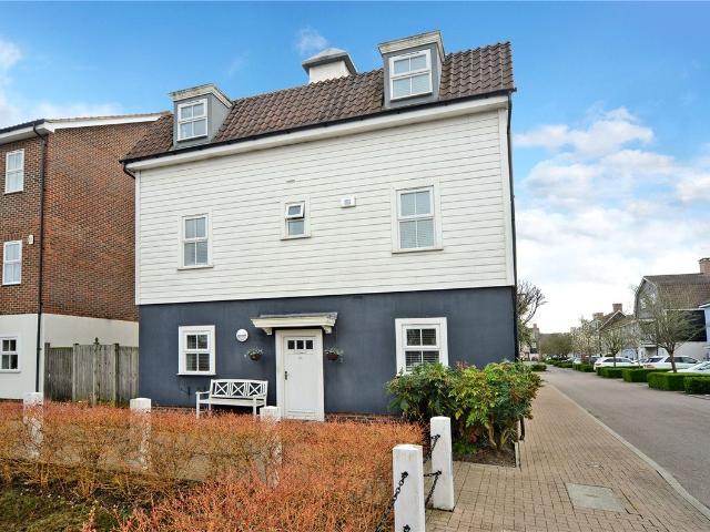 House for rent in The Hamptons, Greater London