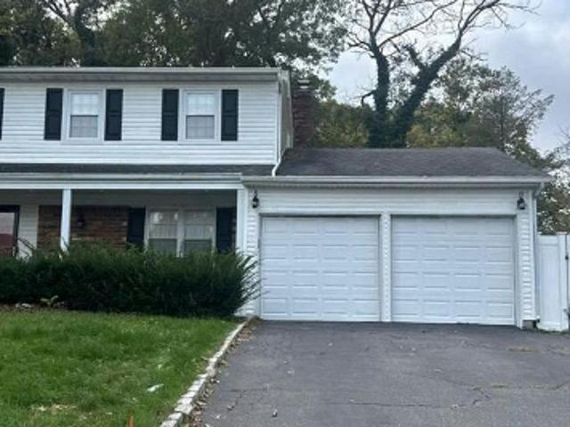 House for sale in Centereach, Town of Brookhaven