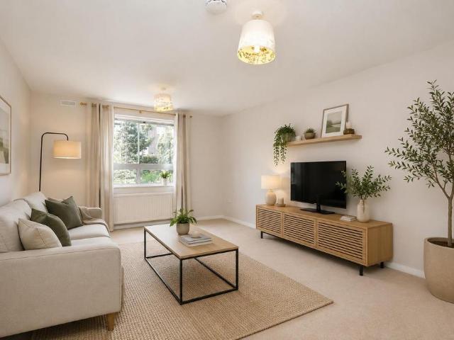 House for rent in London Borough of Ealing, Greater London