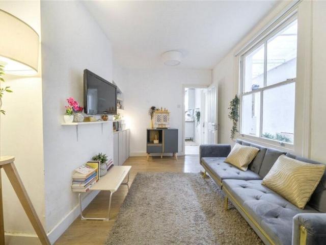 Apartment for rent in London Borough of Ealing, Greater London