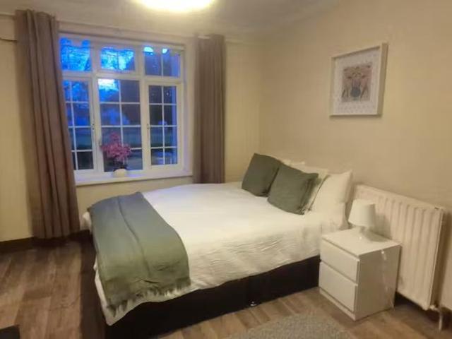 Apartment to rent in Bluebell, North Tipperary
