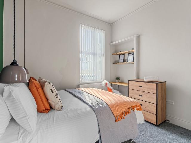 Room for rent in St.Judes, Mount Wise