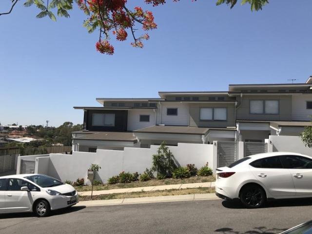 Townhouse for rent in Toombul, Queensland