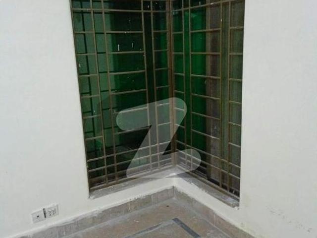 House for sale in Faisalabad, Islamabad Capital Territory