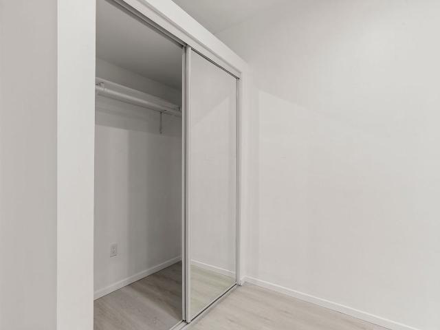 Apartment for rent in Canoga Park, California