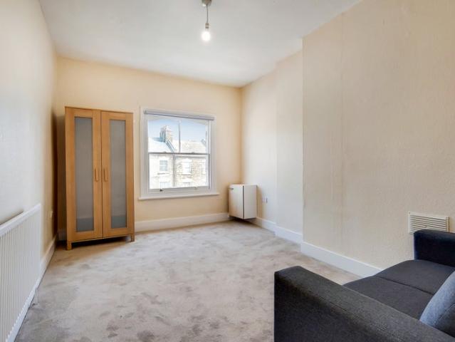 Apartment for rent in Stroud Green, Greater London