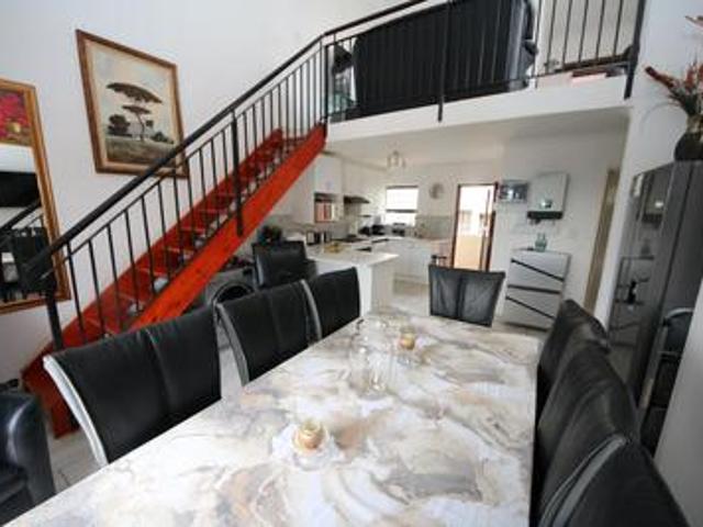 Townhouse for sale in Douglasdale, Randburg