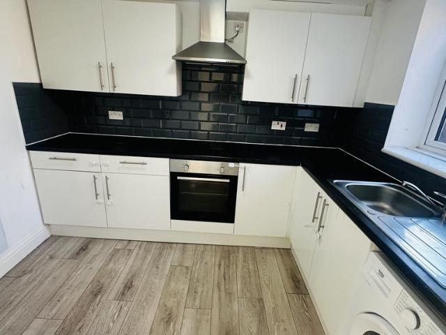 Apartment for rent in Woodford Bridge, Greater London