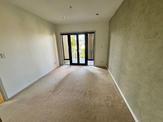 Apartment for rent in Paremoremo