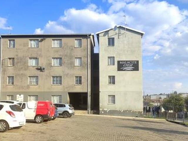 Apartment for sale in Nooitgedacht, Gauteng