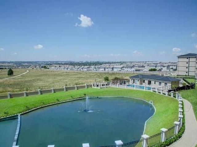 Apartment for rent in Crowthorne, City of Johannesburg Metropolitan Municipality