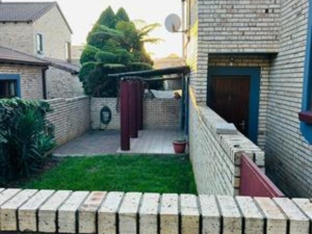 Townhouse for sale in Sedibeng, Gauteng