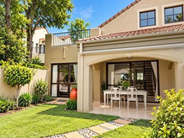 Townhouse for rent in Sandton, City of Johannesburg Metropolitan Municipality
