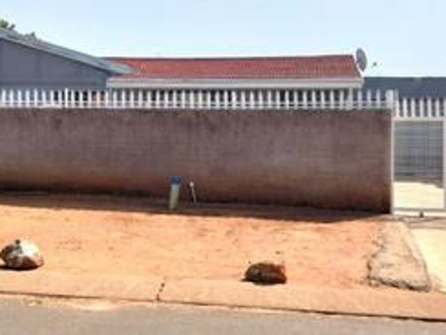 House for sale in Vosloorus, Gauteng