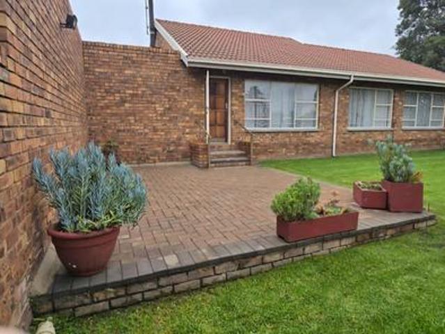 Townhouse for sale in Ekurhuleni, Gauteng