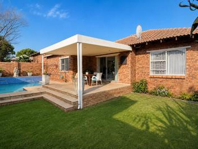 Townhouse for rent in Nooitgedacht, Gauteng
