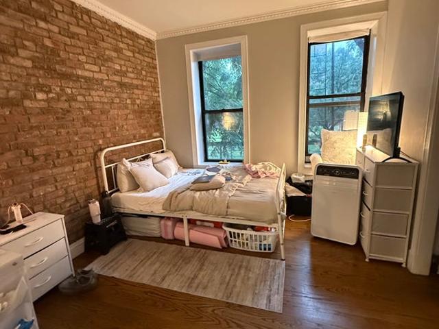 Room for rent in Arverne, New York