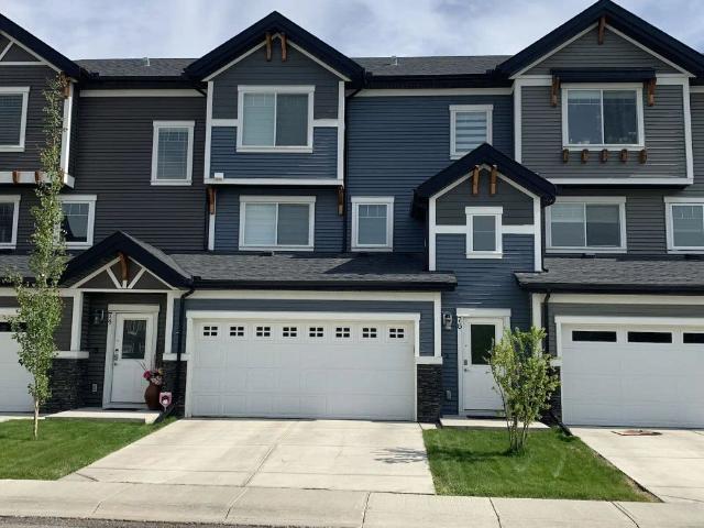 Townhouse for rent in Nolan Hill, Calgary