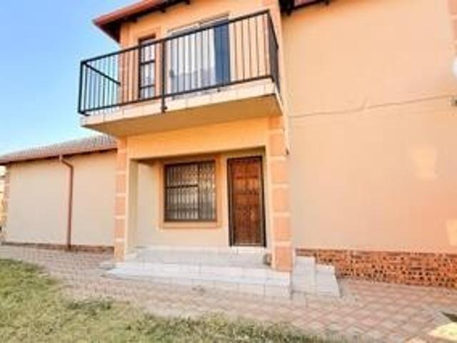 House for rent in Crowthorne, City of Johannesburg Metropolitan Municipality