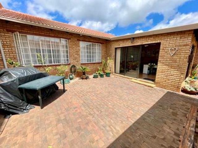 Townhouse for sale in Kagiso, Gauteng
