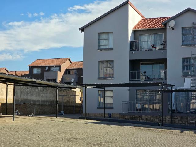 Apartment for rent in Vorna Valley, Midrand