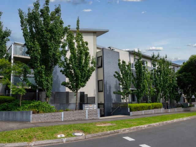 Apartment for rent in Box Hill South
