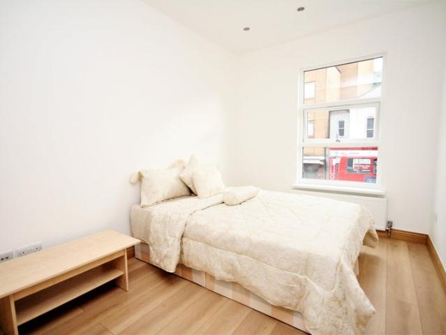 Apartment for rent in Highbury, Greater London