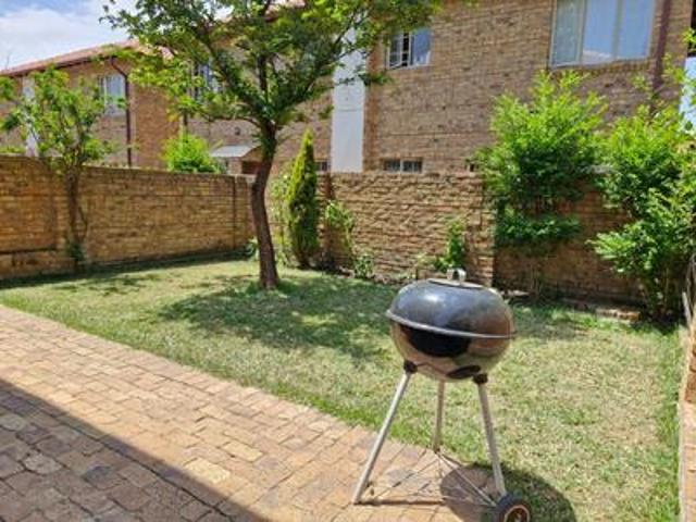 Townhouse for sale in Waterkloof, Gauteng