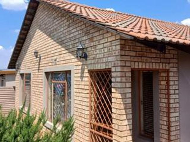 House for sale in Johannesburg, City of Johannesburg Metropolitan Municipality