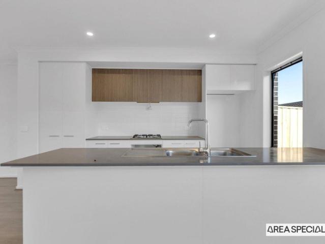 Townhouse for rent in Camerons Creek, Victoria