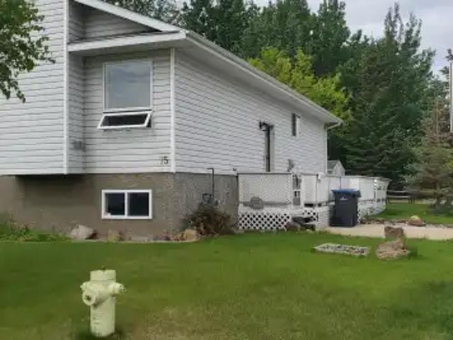 House for rent in Sylvan Lake, Alberta