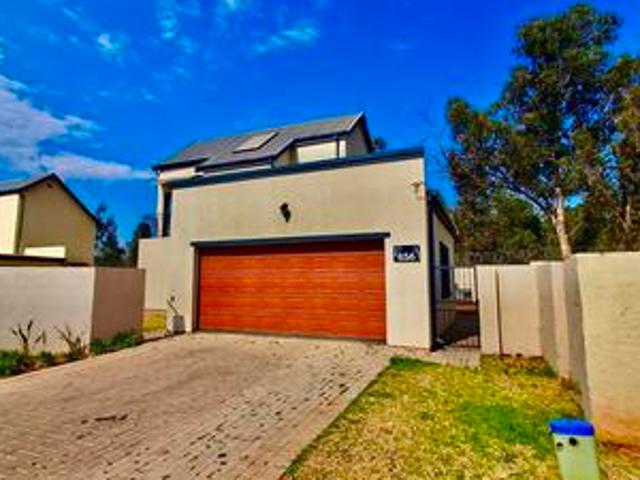 Townhouse for sale in Pretoria East, Pretoria